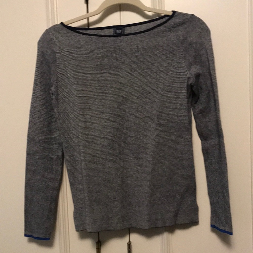 Gap blue striped top with navy trim at neck and royal blue at sleeves.